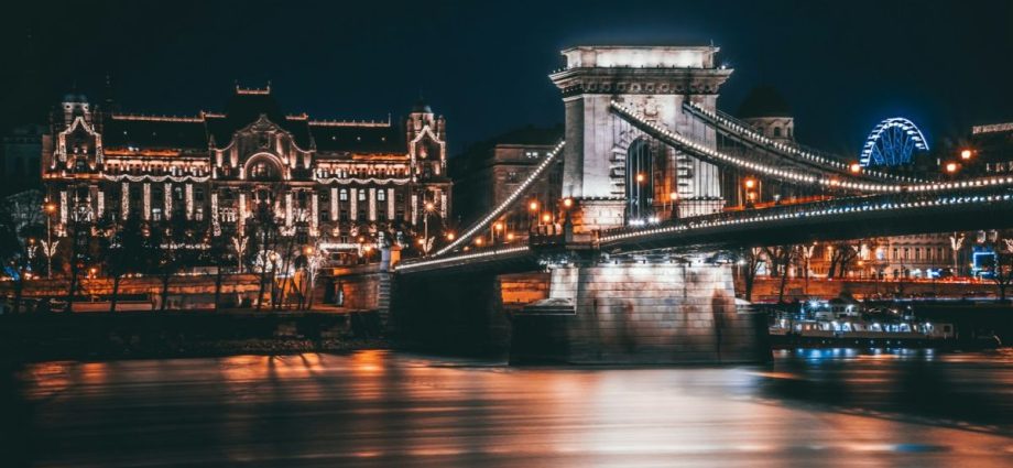 Budapest night decorative lighting
