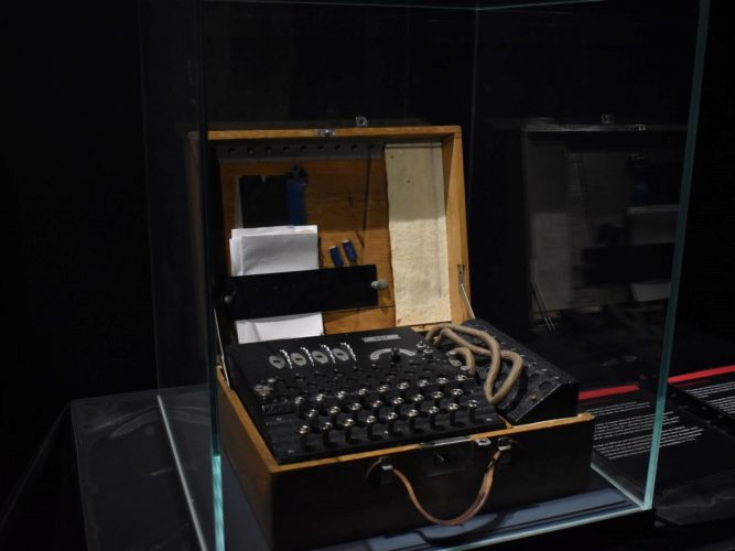 Az egyik Enigma kódológép