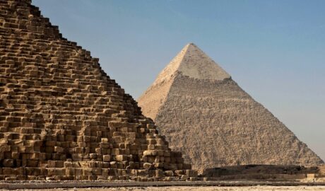 piramisok építése