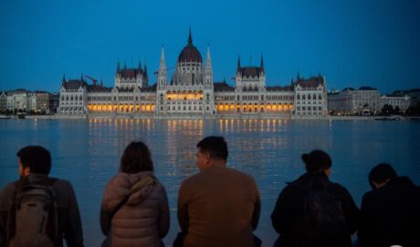 árvíz Duna Budapest nézelődők katasztrófaturisták