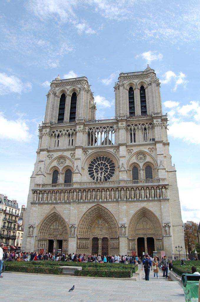 Notre-Dame Párizs olimpia pixa 1 adomány