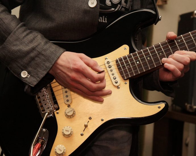 zene rock gitár könyv pixa