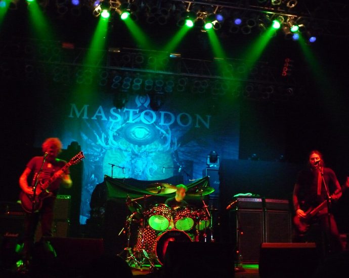 Mastodon együttes wiki