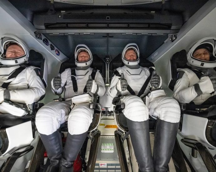 NASA visszatértek az űrállomáson rekedt amerikai asztronauták