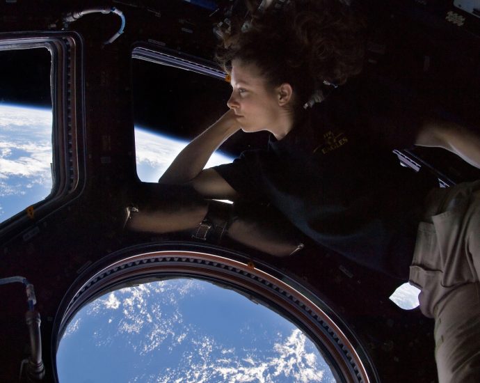 űrhajós űrkutatás nők lányok nő lány kozmosz galaxis