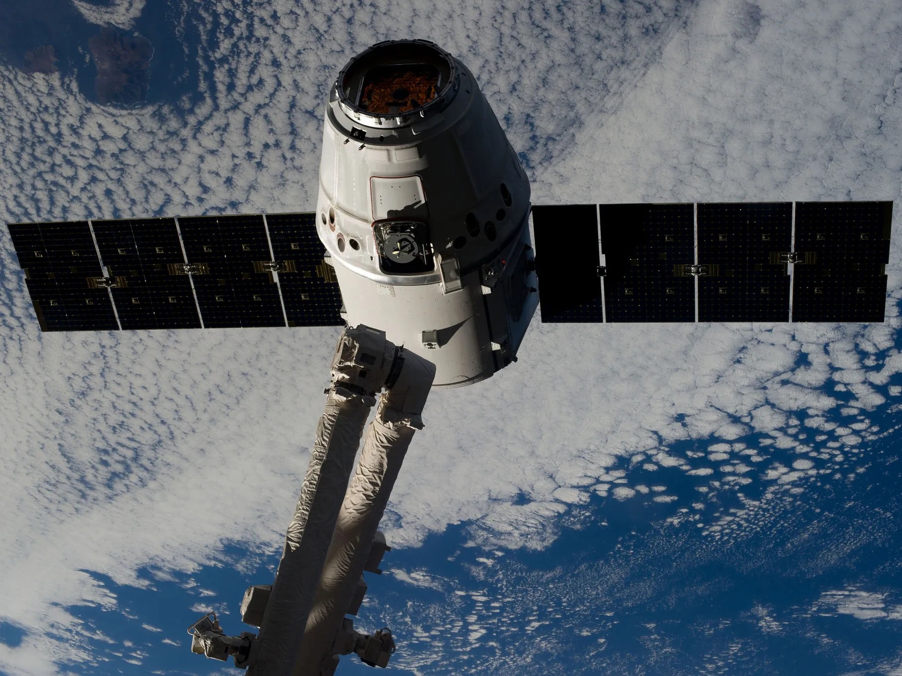 SpaceX Dragon dokkolás űrállomás