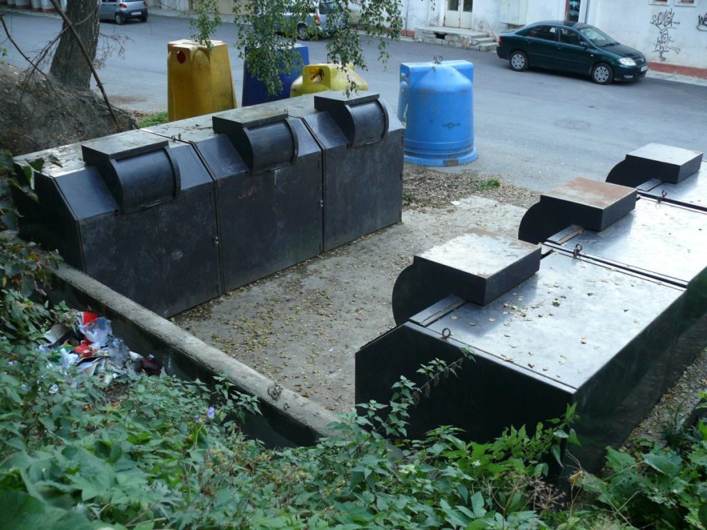 Tusnádfürdő medve kirándulás túra Tusnád 10 kukák szemetesek guberálás