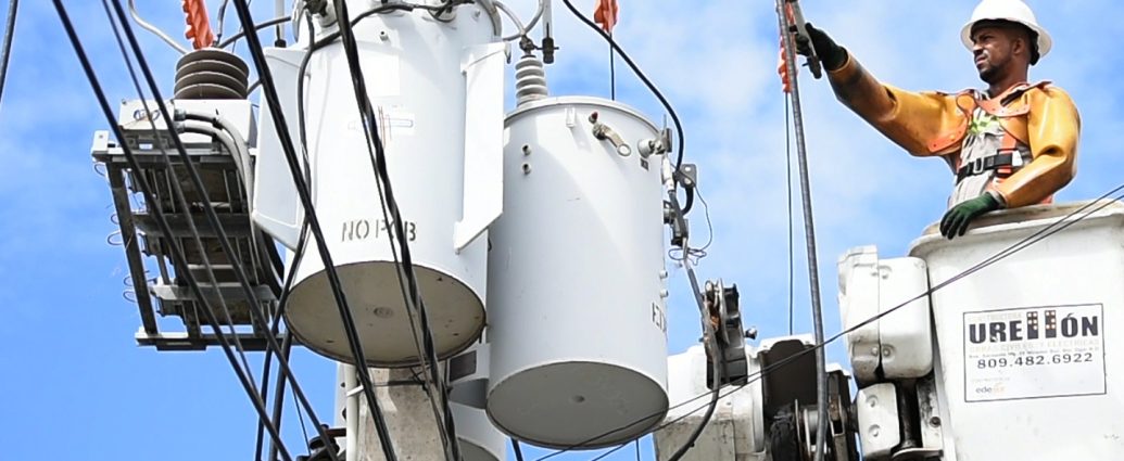 szerelő áramkimaradás áramszolgáltatás áram elektromosság elektromos hálózat pixa adomány