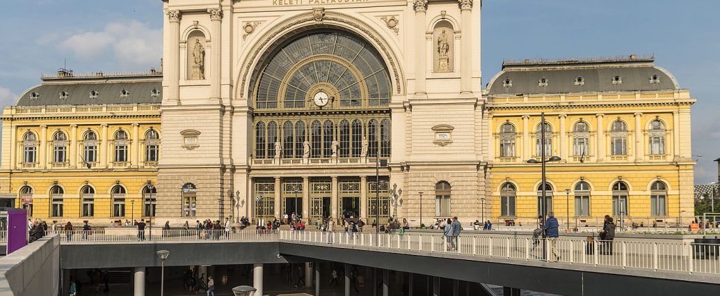 Keleti pályaudvar vasút vonat közlekedés Budapest épület