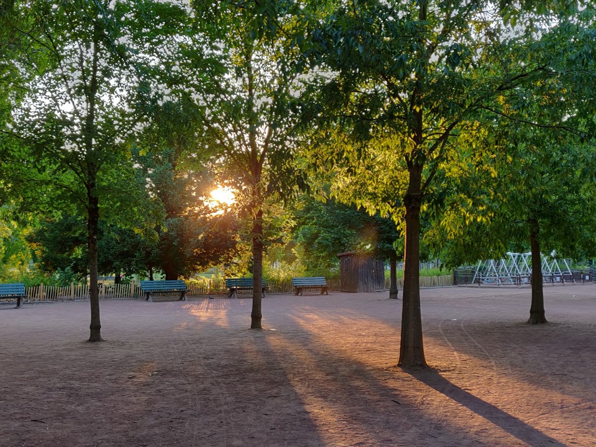 Lyon park parkban alvás park város hőhullám