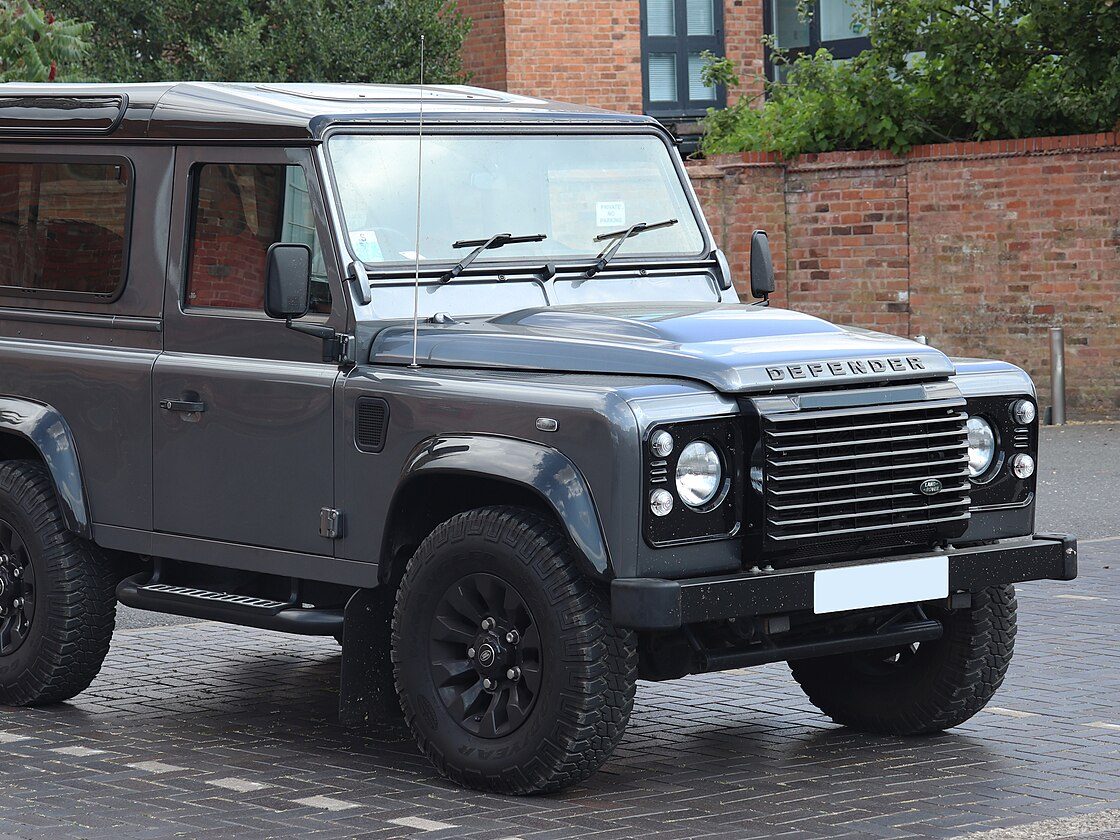 Land_Rover_Defender_wiki