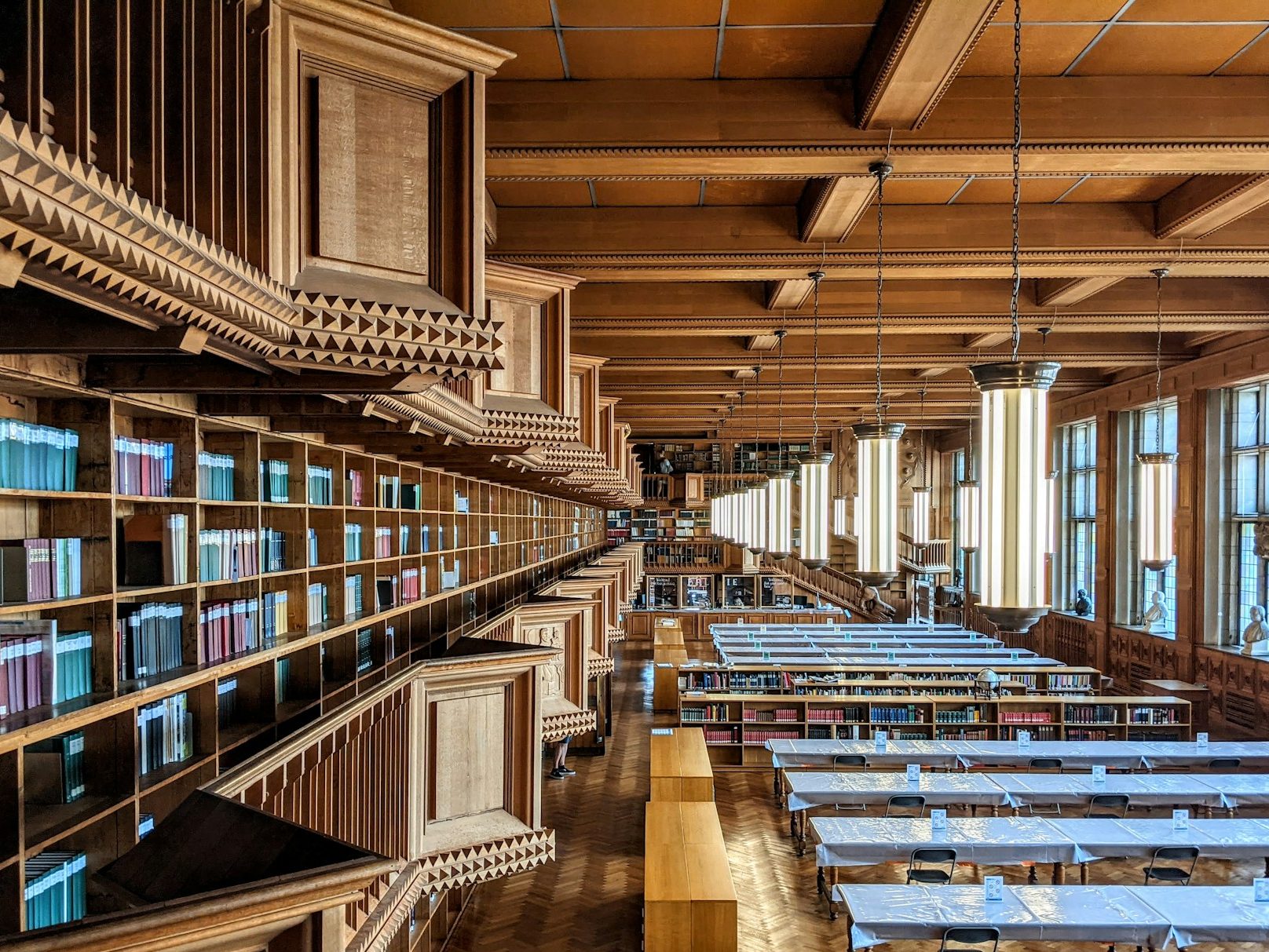 Leuven Belgium könyvtár