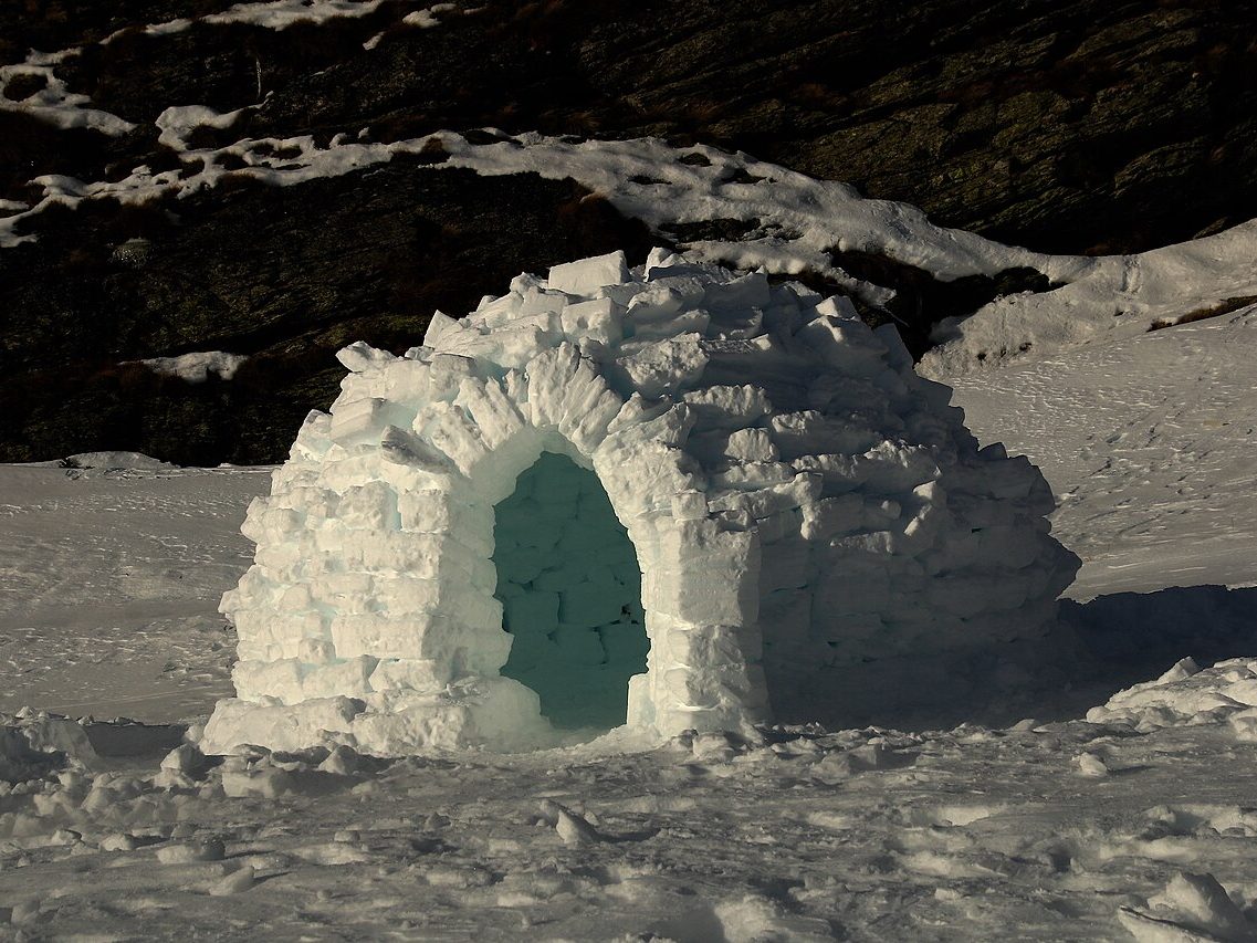 iglu wikimedia commons