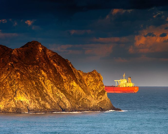 olajszállítás olaj kőolaj energia hajó Hormuzi-szoros pixa 3