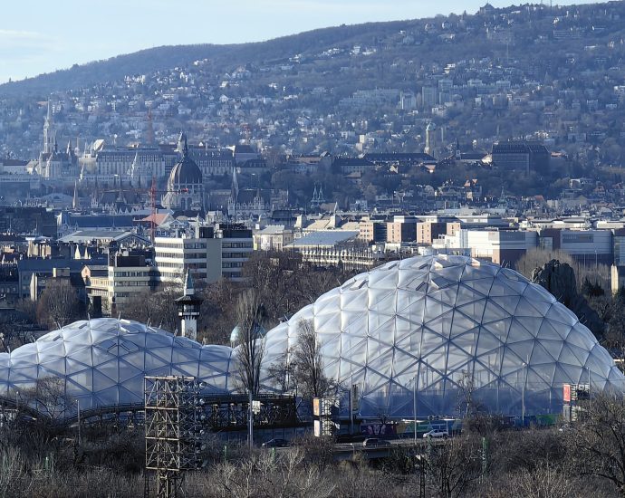 Biodóm Budapest állatkert főváros wiki