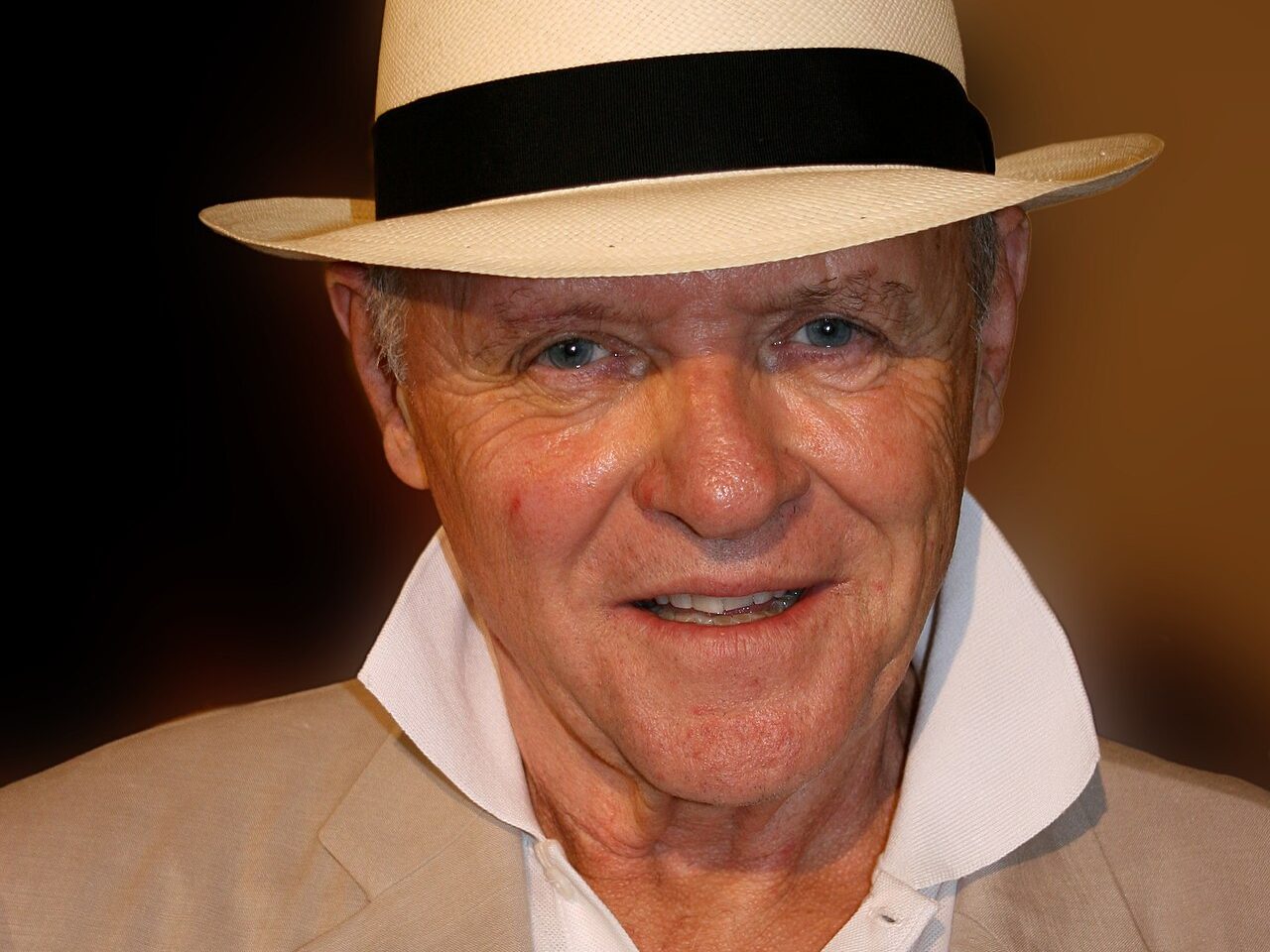 Anthony_Hopkins wikipédia
