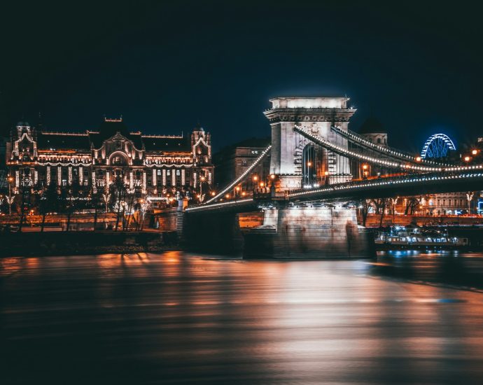 Budapest night decorative lighting