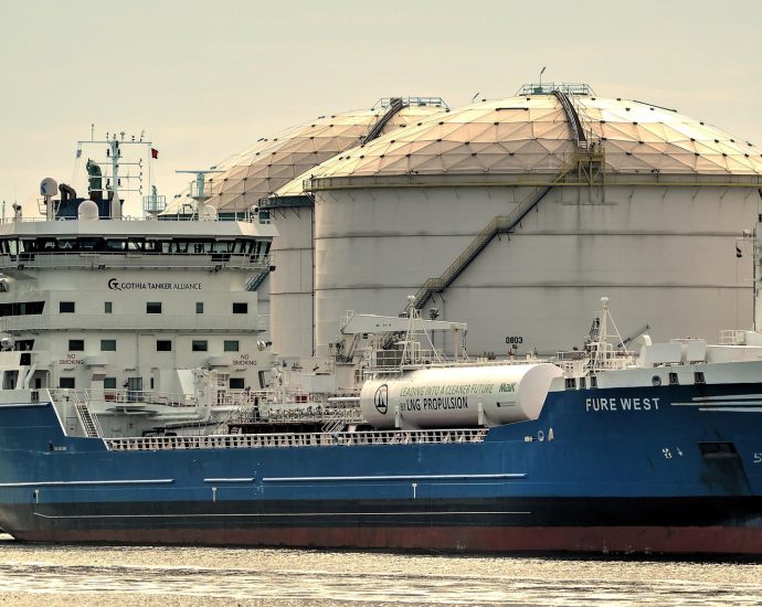 tanker hajó kereskedelem gazdaság pixabay